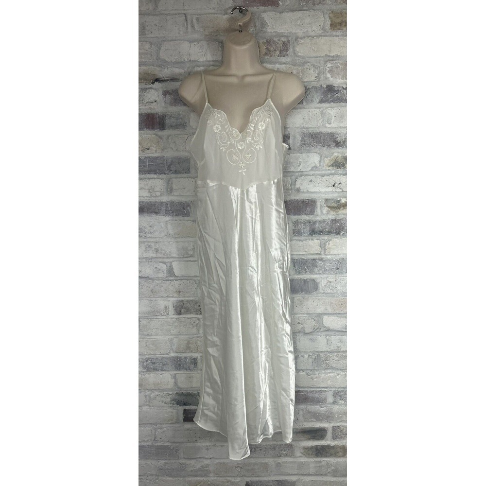 Vintage‎ Intimo Amore Long Ivory Silky Lace Nightgown M